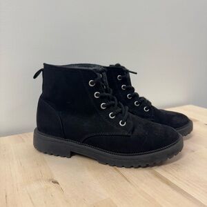 Old Navy Combat Lace-Up Boots size 2 girls